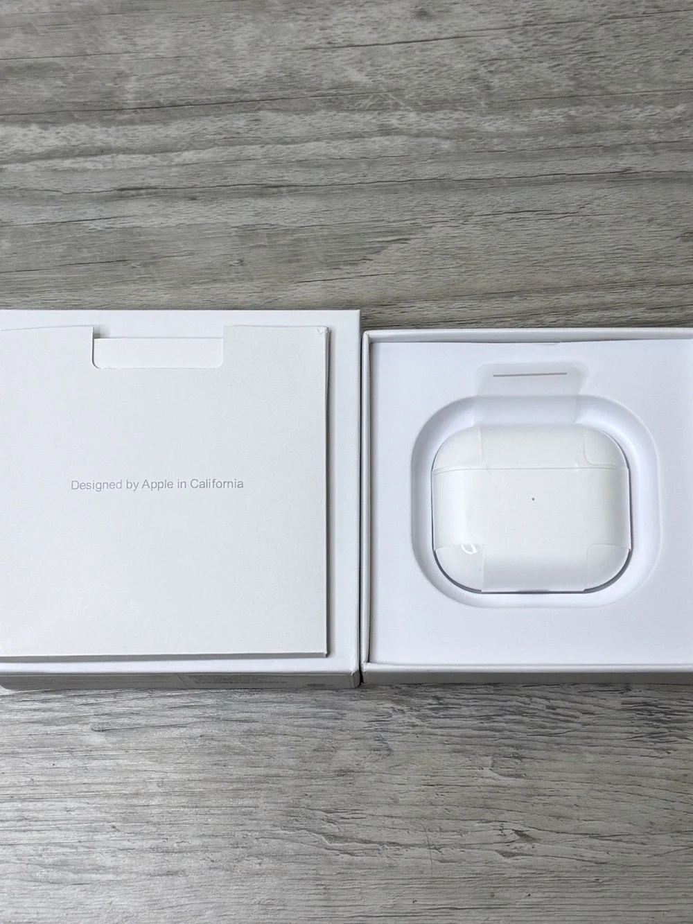 Apple White Wireless Earbuds in Branded Packaging